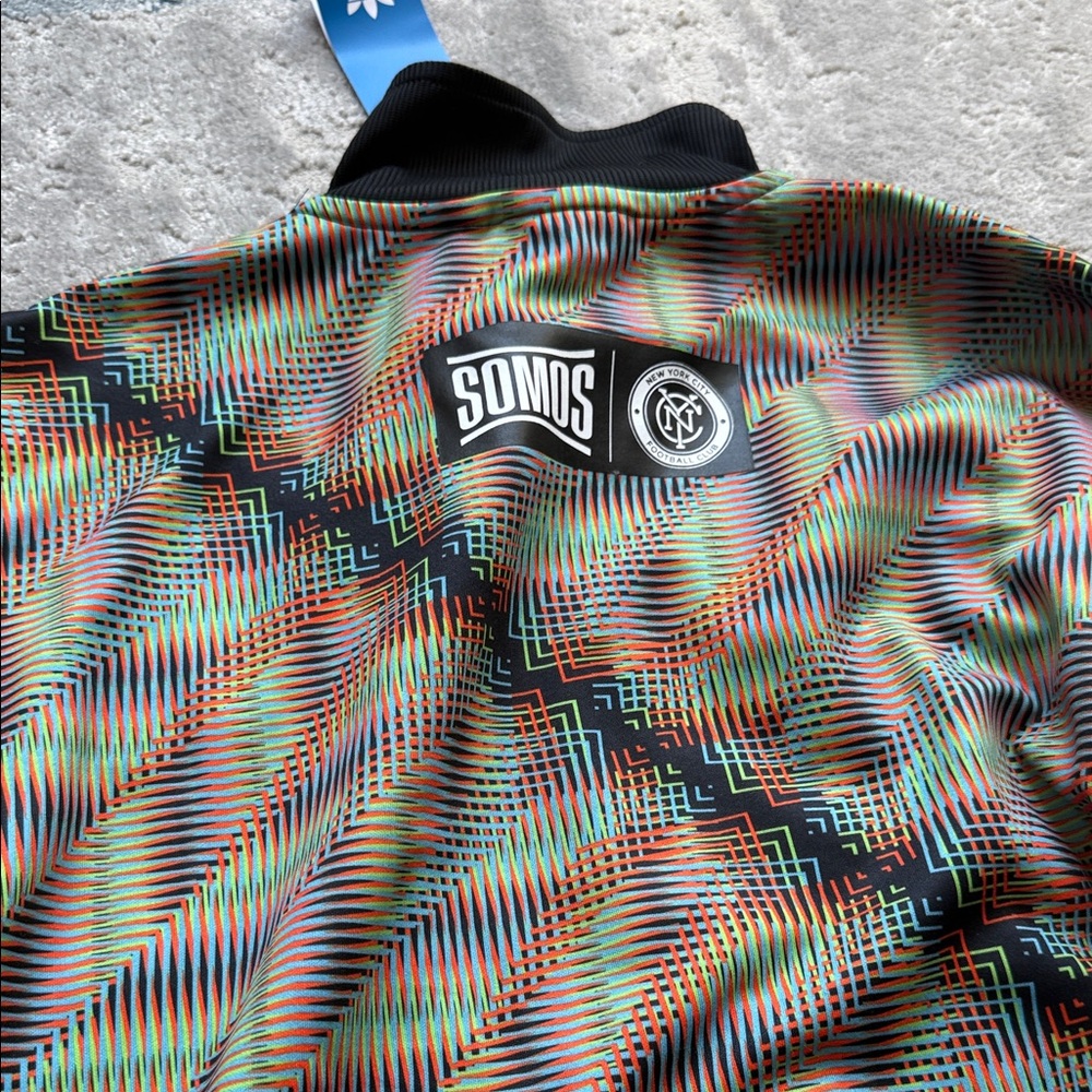 adidas Men’s Multicolor Optical Print Lightweight Jacket with Black Trim - Picture 4 of 5